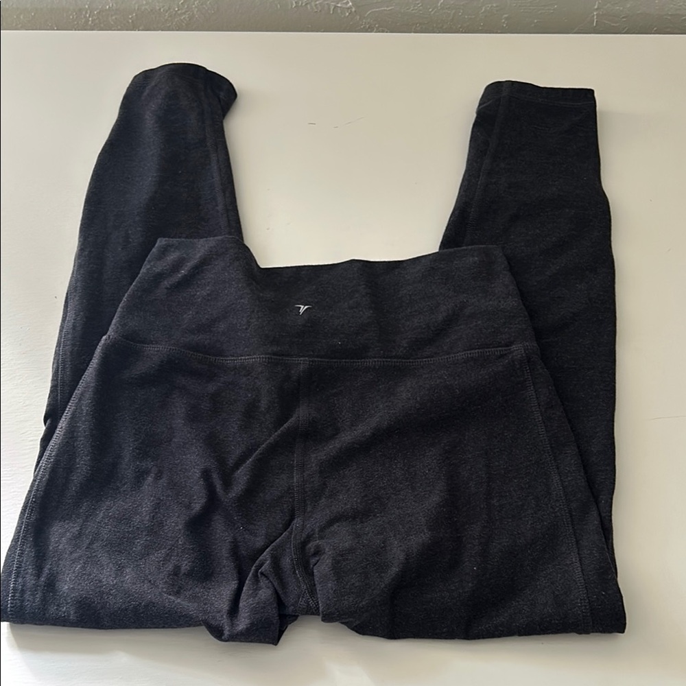 Dark Gray Old Navy Active Balance High Waistband Leggings w/ leg cut outs - Picture 3 of 5